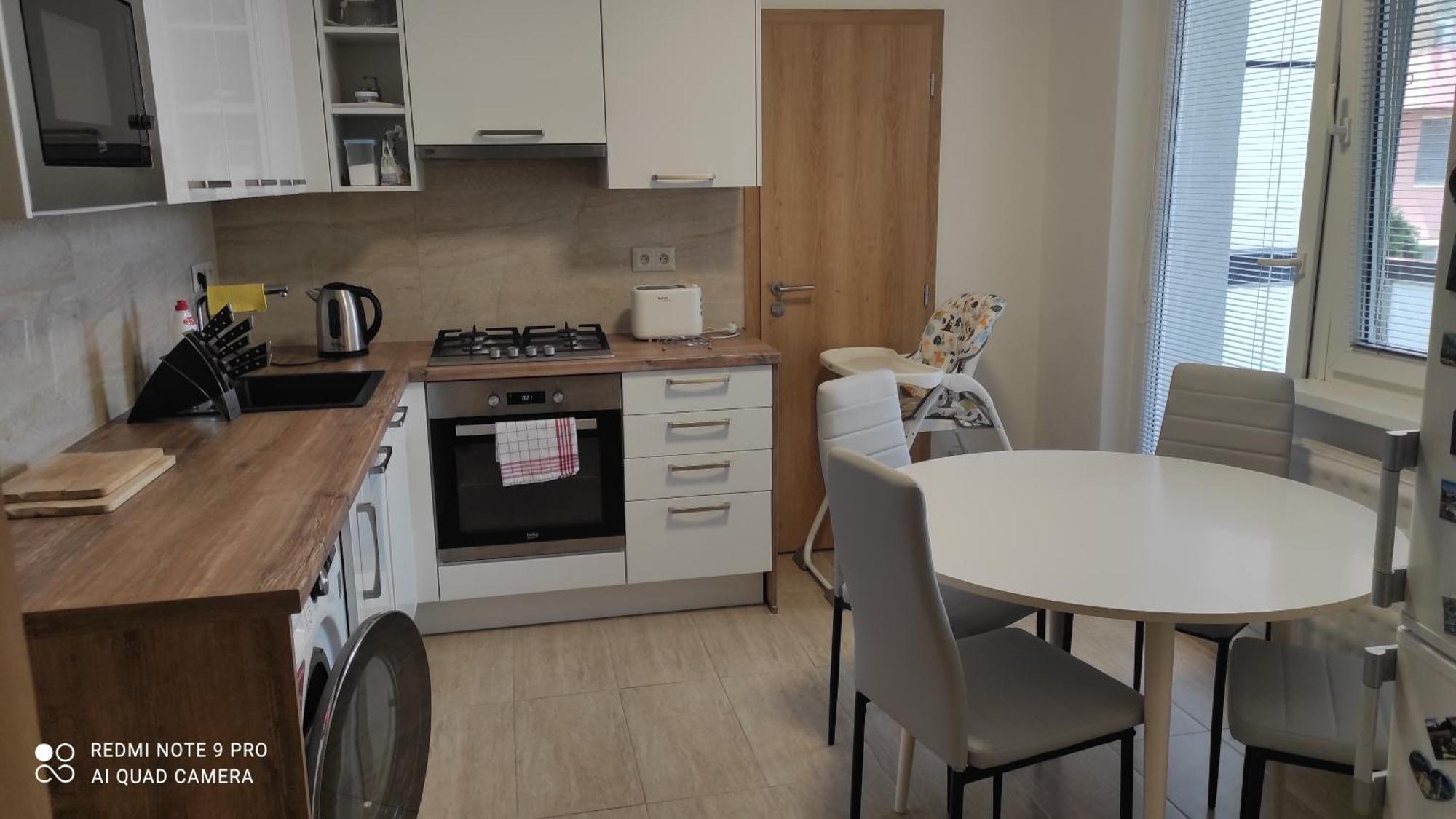 Apartman Sofia Levice Buitenkant foto